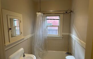 Studio, 1 bath, 265 sqft, $1,050, Unit 105