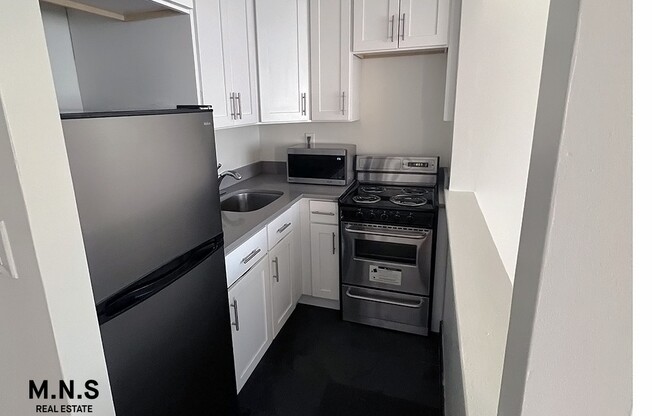 Studio, 1 bath, $3,300, Unit 6-A