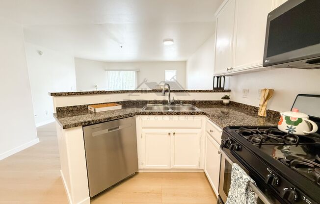 7323 WINNETKA