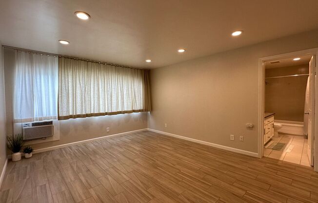 Studio, 1 bath, 500 sqft, $1,550, Unit 306