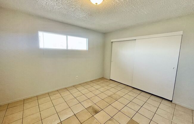 2 beds, 1 bath, 800 sqft, $850, Unit 4