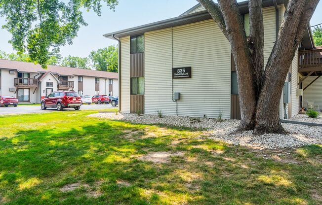 1 bed, 1 bath, 800 sqft, $899, Unit 835 - 05