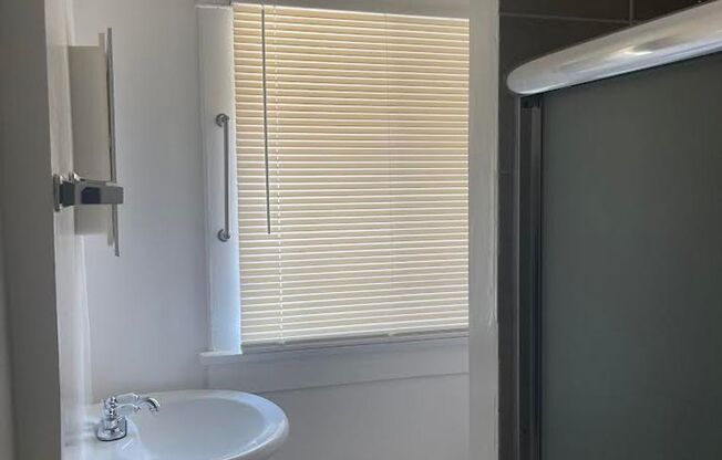 1628 West 12th Street, LLC