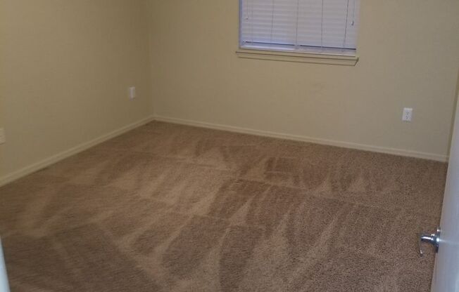 2 beds, 2 baths, $1,700