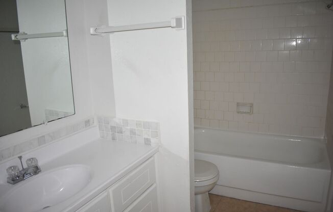 4 beds, 2 baths, 1,716 sqft, $1,669, Unit 615