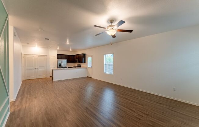 Contemporary 3bd/2ba in SouthEast Austin!