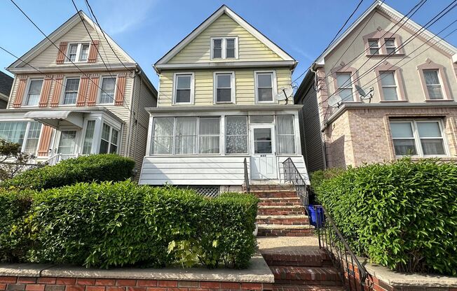 817 Garden St