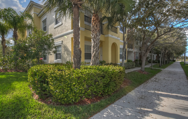 Furnished 1st Floor Condo in the Heart of Tradition!