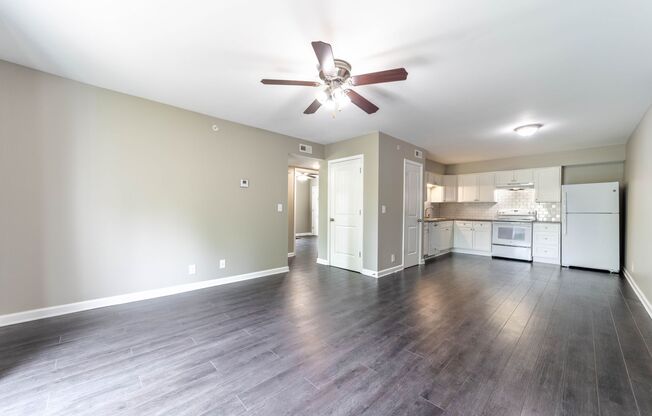 1 bed, 1 bath, 616 sqft, $895, Unit H-7