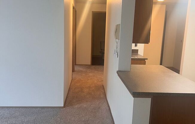 2 beds, 1 bath, 960 sqft, $2,100, Unit 207