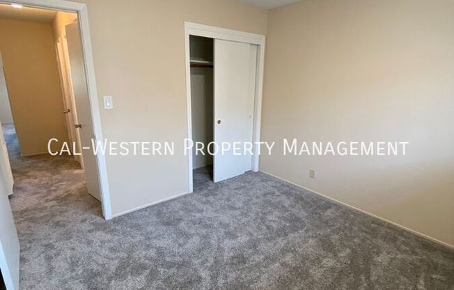 512 TROY DR