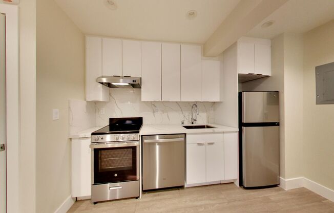 1 bed, 1 bath, $2,495, Unit B