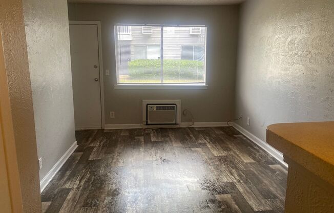 1 bed, 1 bath, 500 sqft, $778, Unit 05E