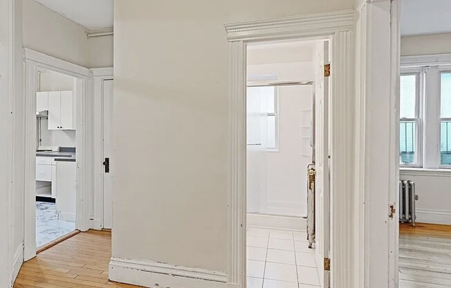 2 beds, 1 bath, 650 sqft, $3,100, Unit 170