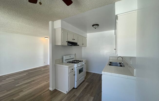 1 bed, 1 bath, 600 sqft, $1,695, Unit 15