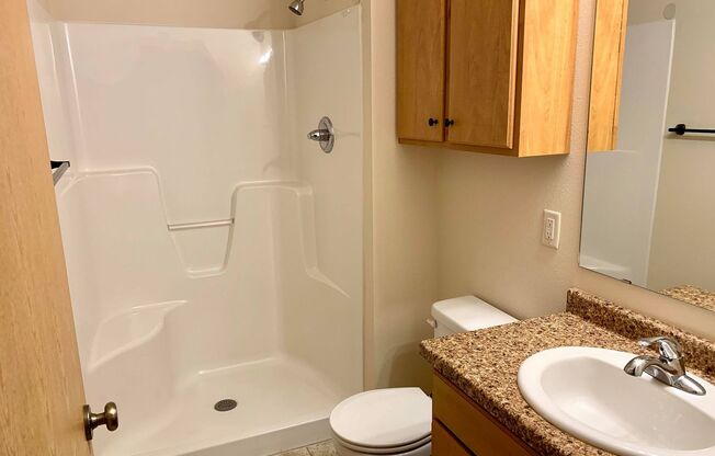 3 beds, 2 baths, 1,453 sqft, $1,705, Unit RT 5810