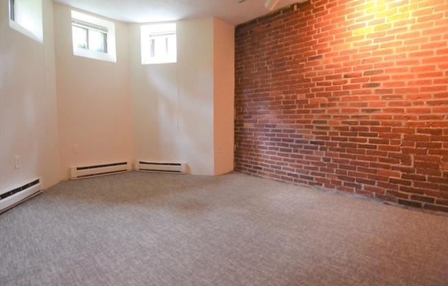 1 bed, 1 bath, 601 sqft, $2,855, Unit 30-1