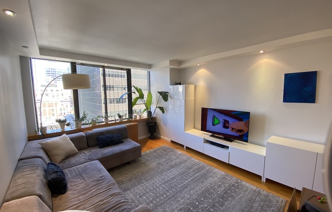 2 beds, 2 baths, 1,100 sqft, $7,250, Unit 23C
