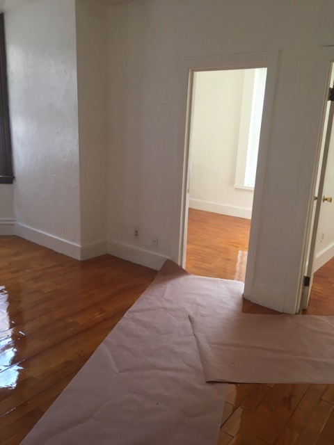 4 ADELLA PL