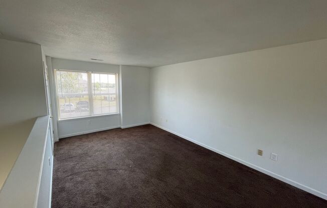 Rent $949/month********** Close Proximity to Honda*********Comfortable Living