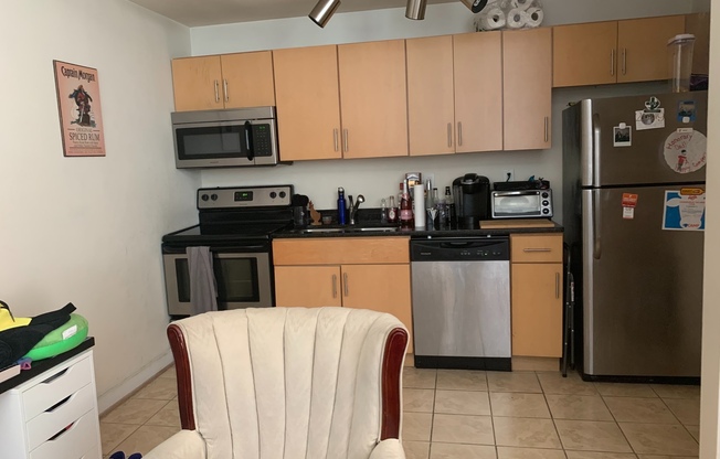 2 beds, 1 bath, 850 sqft, $1,499, Unit 302