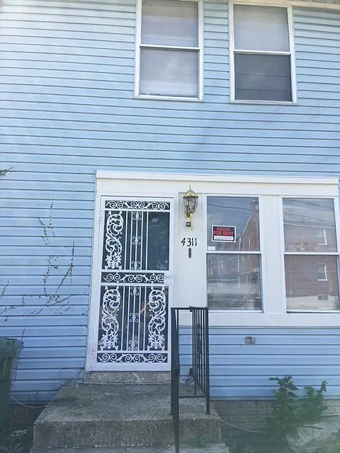 4311 DAVIS AVE