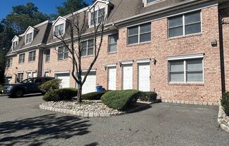 2 beds, 1 bath, 1,580 sqft, $3,149, Unit 12