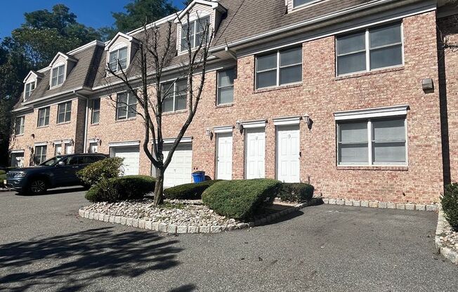 2 beds, 1 bath, 1,580 sqft, $3,149, Unit 12