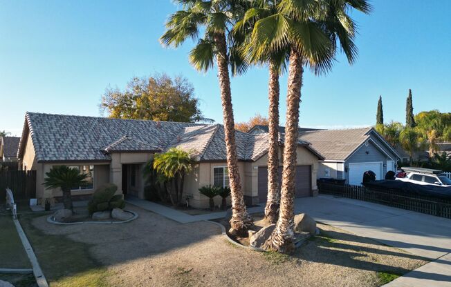 Spacious 5-Bedroom Home in Bakersfield, CA!