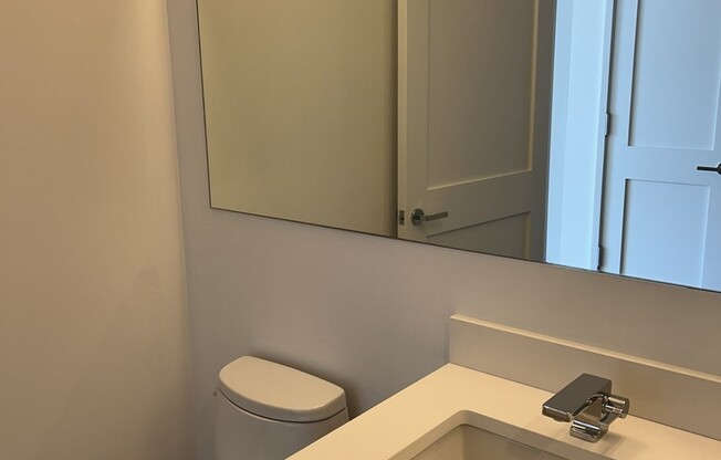 Studio, 1 bath, 371 sqft, $4,500, Unit 2406