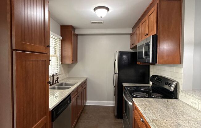 3 beds, 2 baths, $1,895, Unit UNIT D