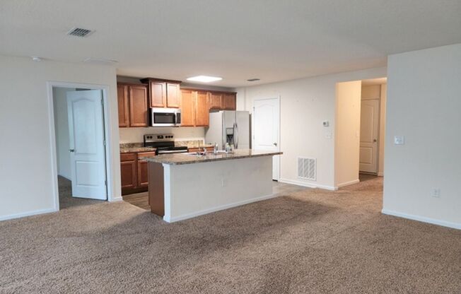 3 beds, 2 baths, $1,825