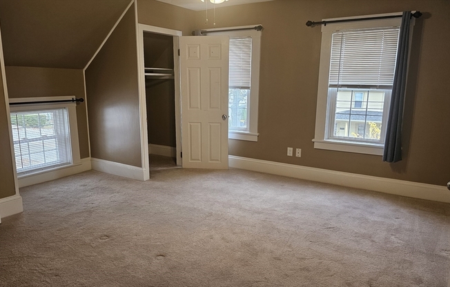 2 beds, 1 bath, 800 sqft, $1,650, Unit 2