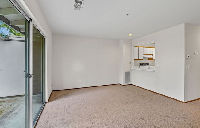 1 bed, 1.5 baths, $2,200, Unit 3