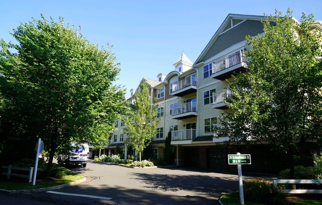 Quaker Green Professional Condo