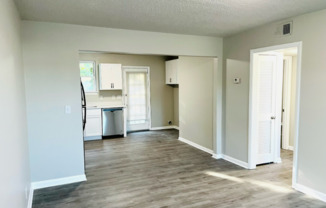 102 OLD TRL CT