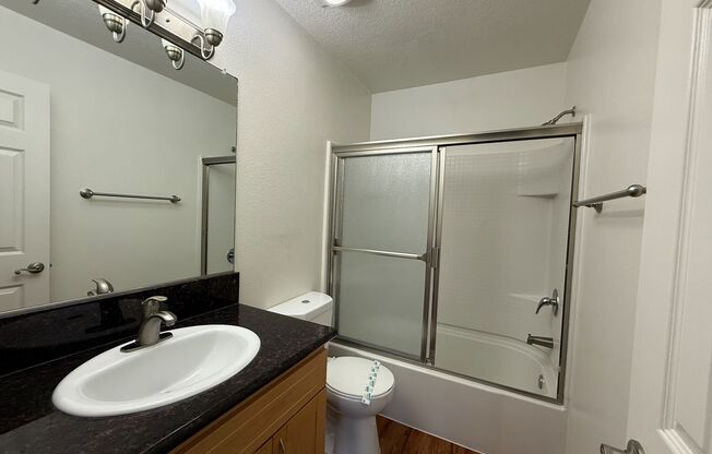 1 bed, 1 bath, 736 sqft, $2,155, Unit C014