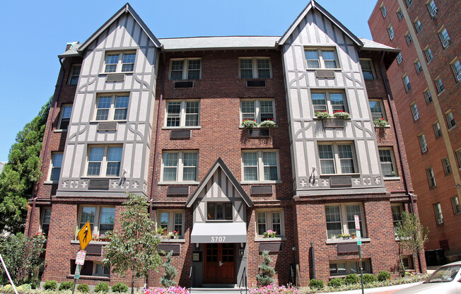 Fleetwood Apartments