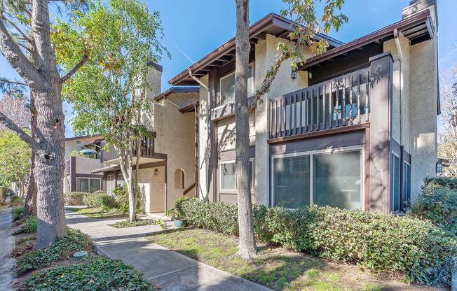 3 beds, 2 baths, $3,400, Unit 6716 Clybourn Ave #252, N. Hollywood, CA 9106