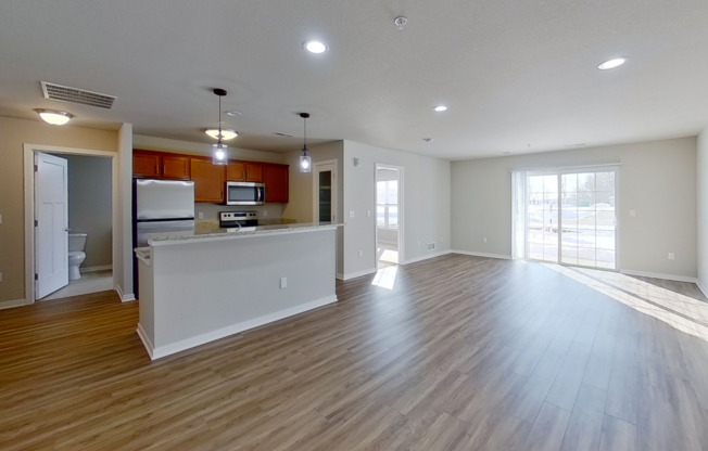 1 bed, 1 bath, 1,021 sqft, $1,465, Unit 5