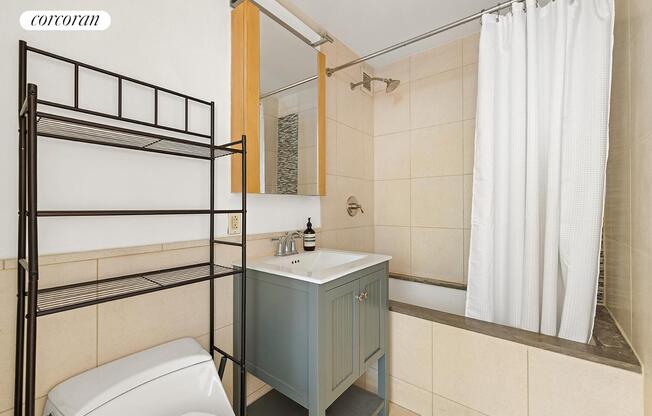 1 bed, 1 bath, 710 sqft, $4,800, Unit 21K