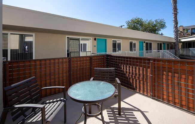 2 beds, 2 baths, 918 sqft, $3,395, Unit 25-04