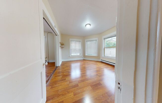 2 beds, 1 bath, $2,445, Unit 209