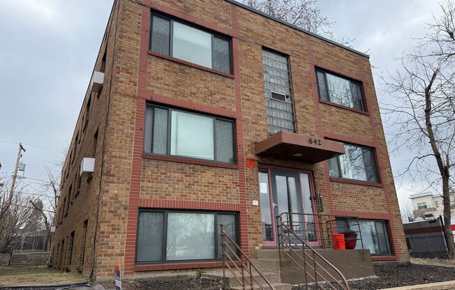 638-642 Snelling Ave South