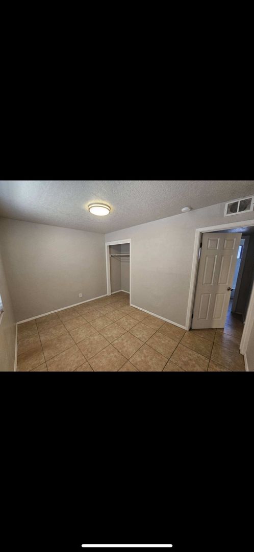 2 beds, 1 bath, 750 sqft, $850, Unit 3421 A