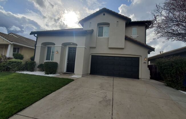 4 Bedroom home in Elk Grove