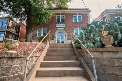 993 N HIGHLAND AVE