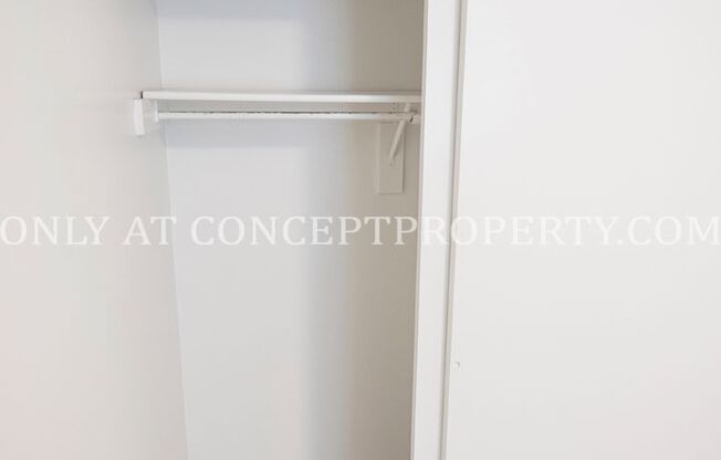 2 beds, 1 bath, 810 sqft, $1,299, Unit 29