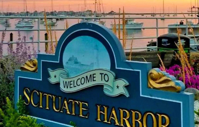 3 beds, 2 baths, 1,310 sqft, $4,400, Unit Unit 213