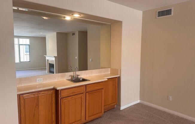 1 bed, 1 bath, $2,595, Unit # 413